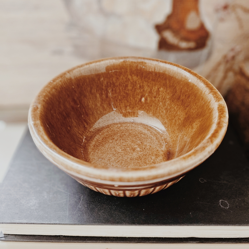 Vintage Handmade Ceramic Ribbed Stoneware Bowl - Picture 4 of 5